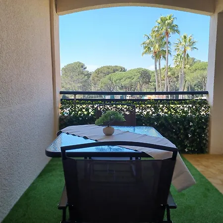 Апартаменты Bel Climatise Saint-raphael Сен-Рафаэль