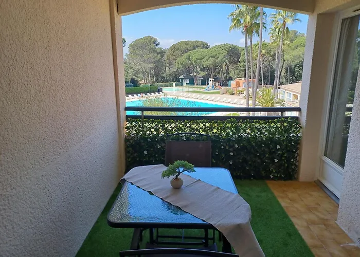 Apartment Bel Climatise Saint-raphael